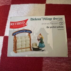 Department 56 White Base Figurine